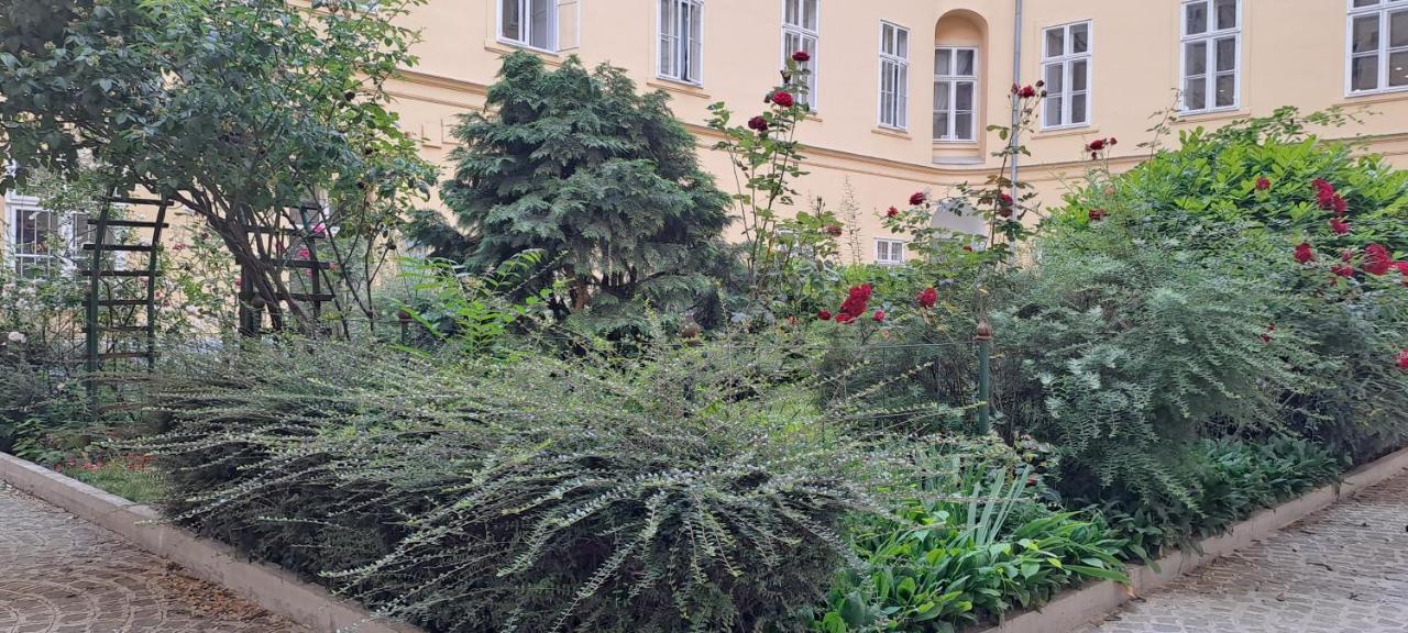 Center Gold Apartment Budapest Eksteriør billede